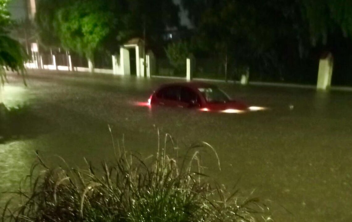 Videos: Caótica noche de martes en San José de Mayo por las intensas  precipitaciones | San José Ahora